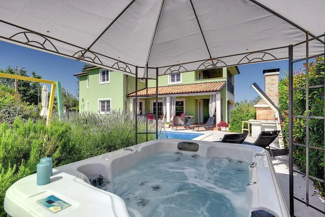 Villa Oliva Krnica Сasa de vacaciones